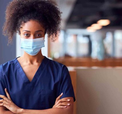 MEDICAL SCRUBS WHY THEY ARE SO IMPORTANT?