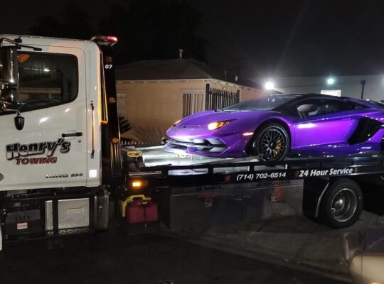 Car towing service in Santa Ana